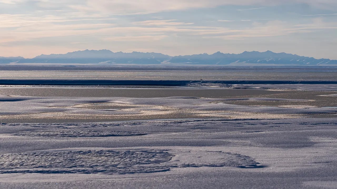 Trump's oil and gas drilling executive order receives approval from Alaska leaders.